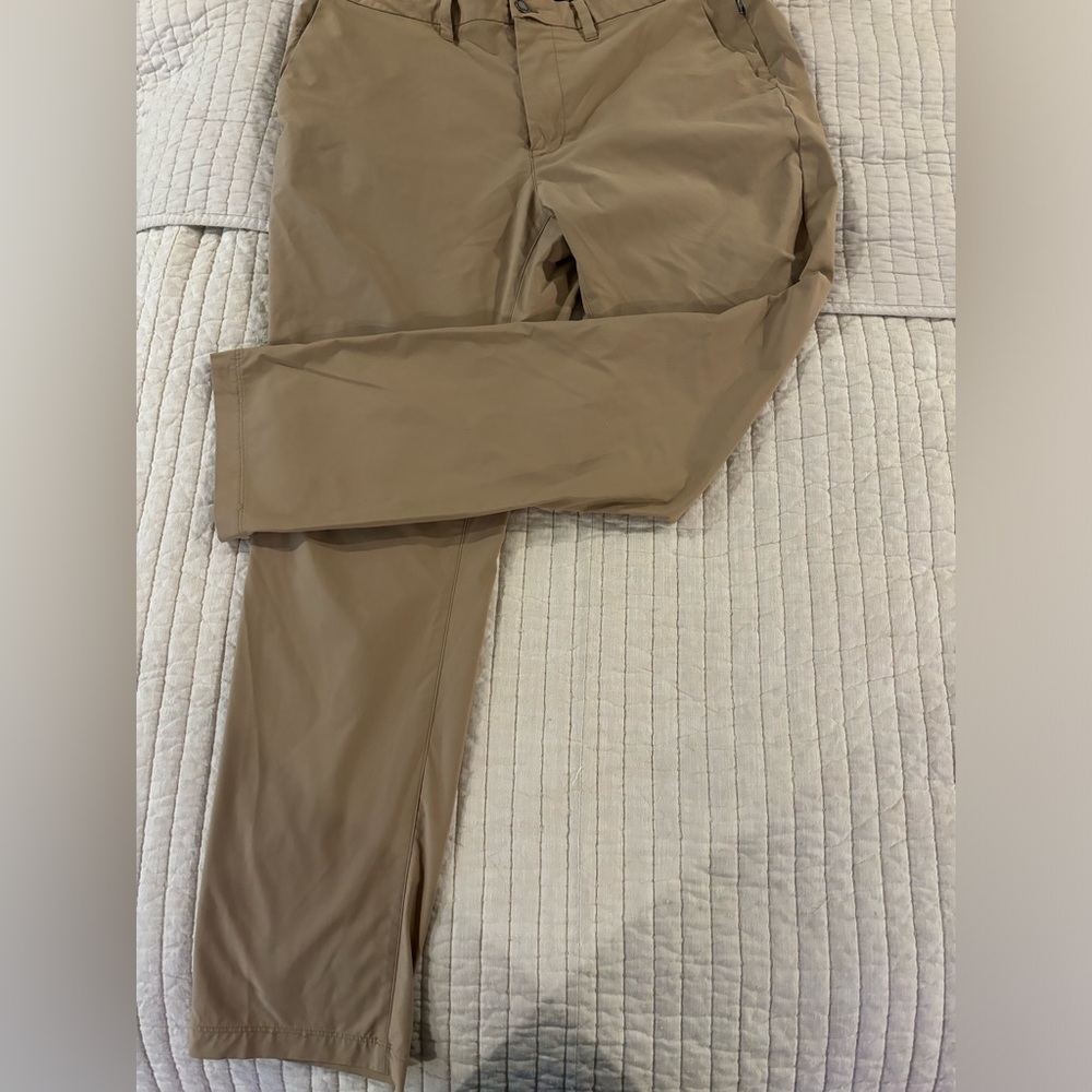 Untuckit men’s traveler-tech pants khaki/tan color W36 L32